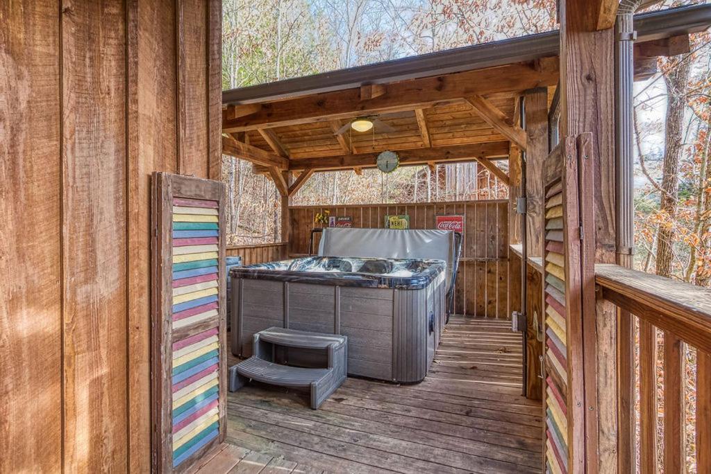 Hillbilly Hideout Villa Sevierville Exterior photo